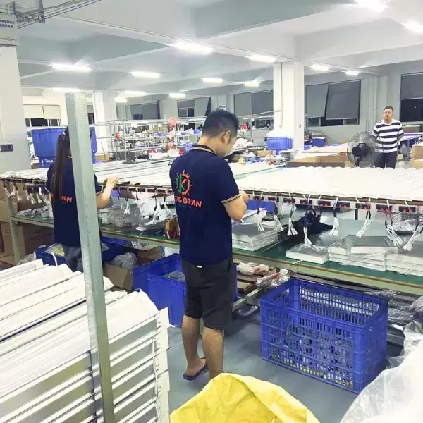 FLOSEEK lighting products moving through the assembly line