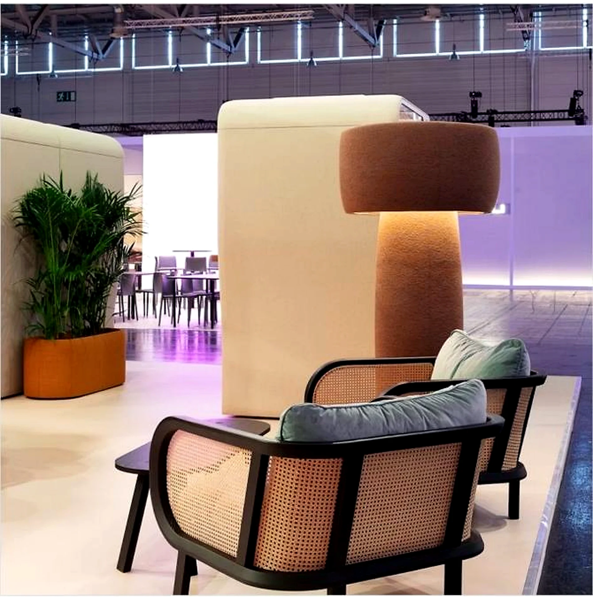 KO-XYM-0197 acoustic floor lamp scene application