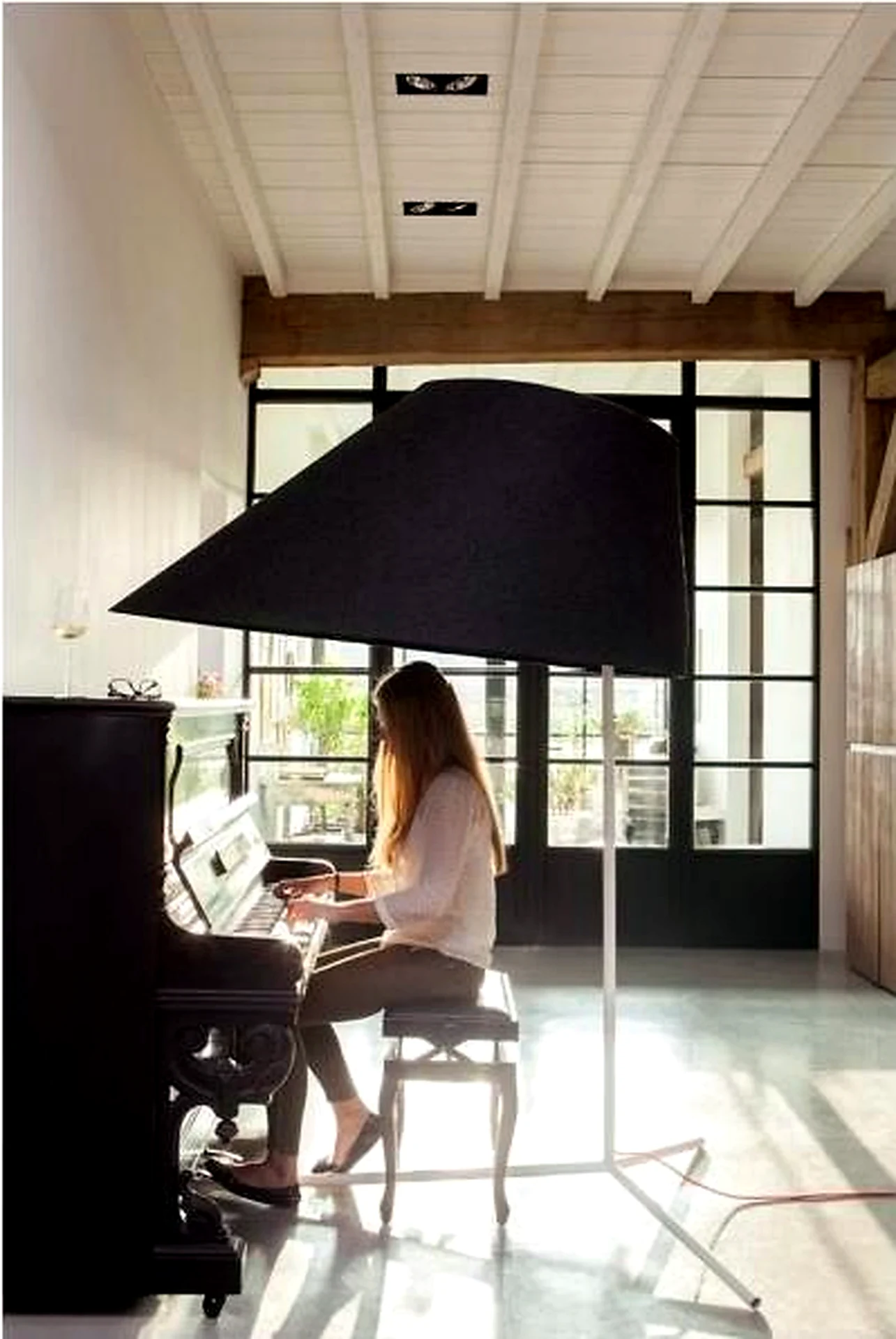 KO-XYM-0198 acoustic floor lamp scene application